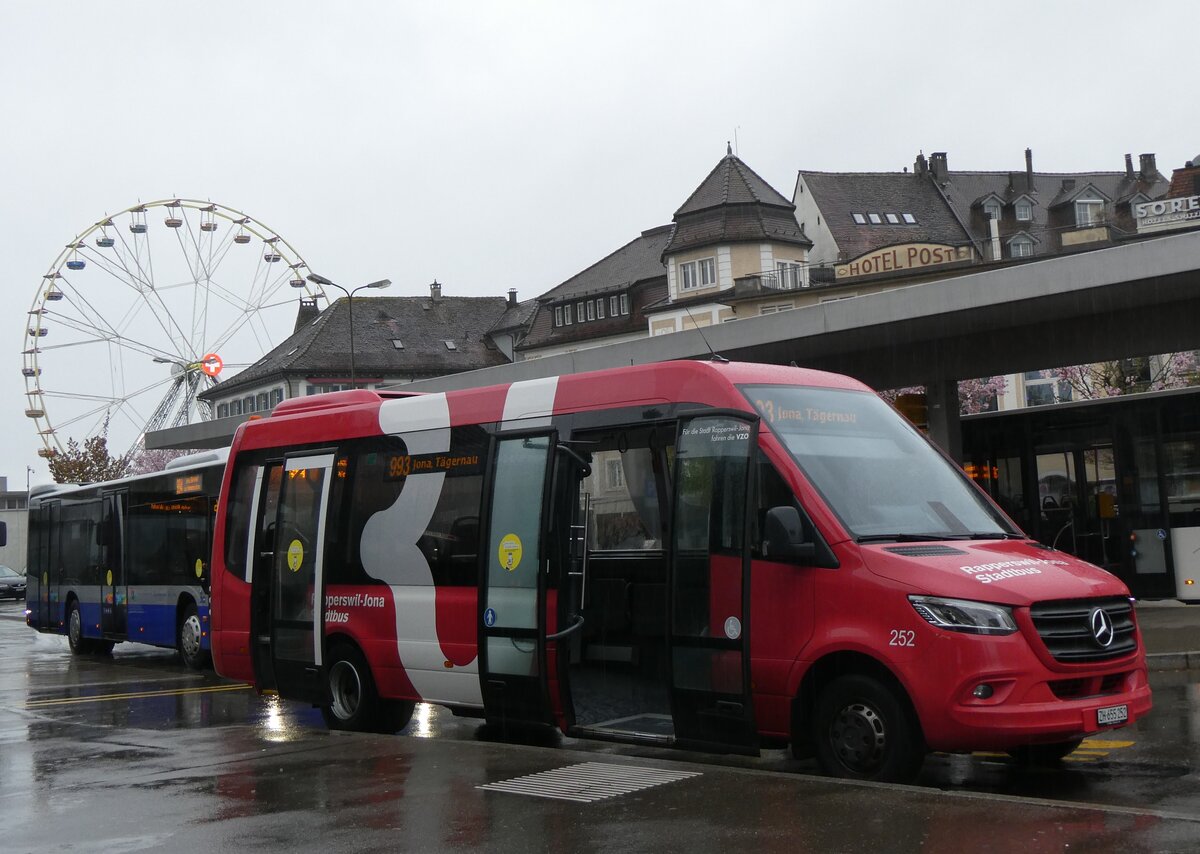 (260'880) - VZO Gr�ningen - Nr. 252/ZH 655'252 - Mercedes am 1. April 2024 beim Bahnhof Rapperswil