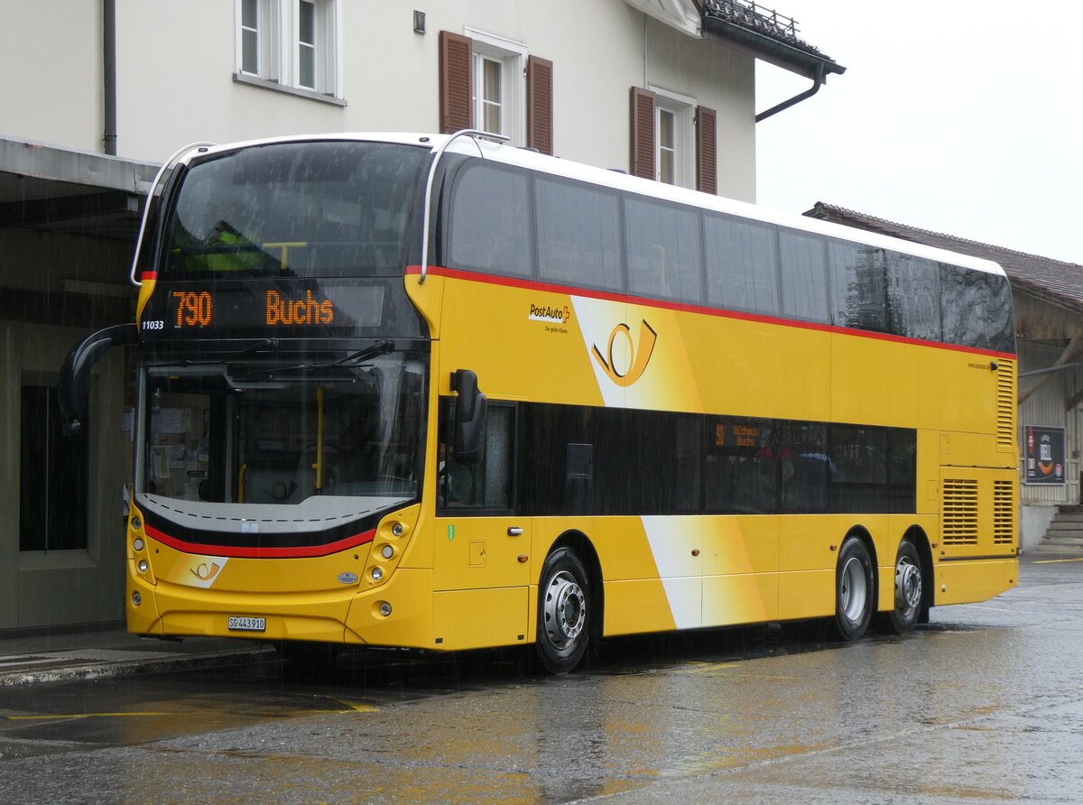 (260'909) - PostAuto Ostschweiz - SG 443'910/PID 11'033 - Alexander Dennis am 1. April 2024 beim Bahnhof Nesslau-Neu St. Johann