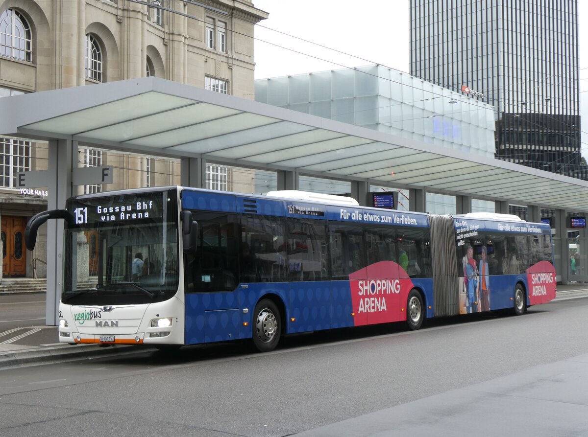 (260'922) - Regiobus, Gossau - Nr. 53/SG 451'153 - MAN am 1. April 2024 beim Bahnhof St. Gallen