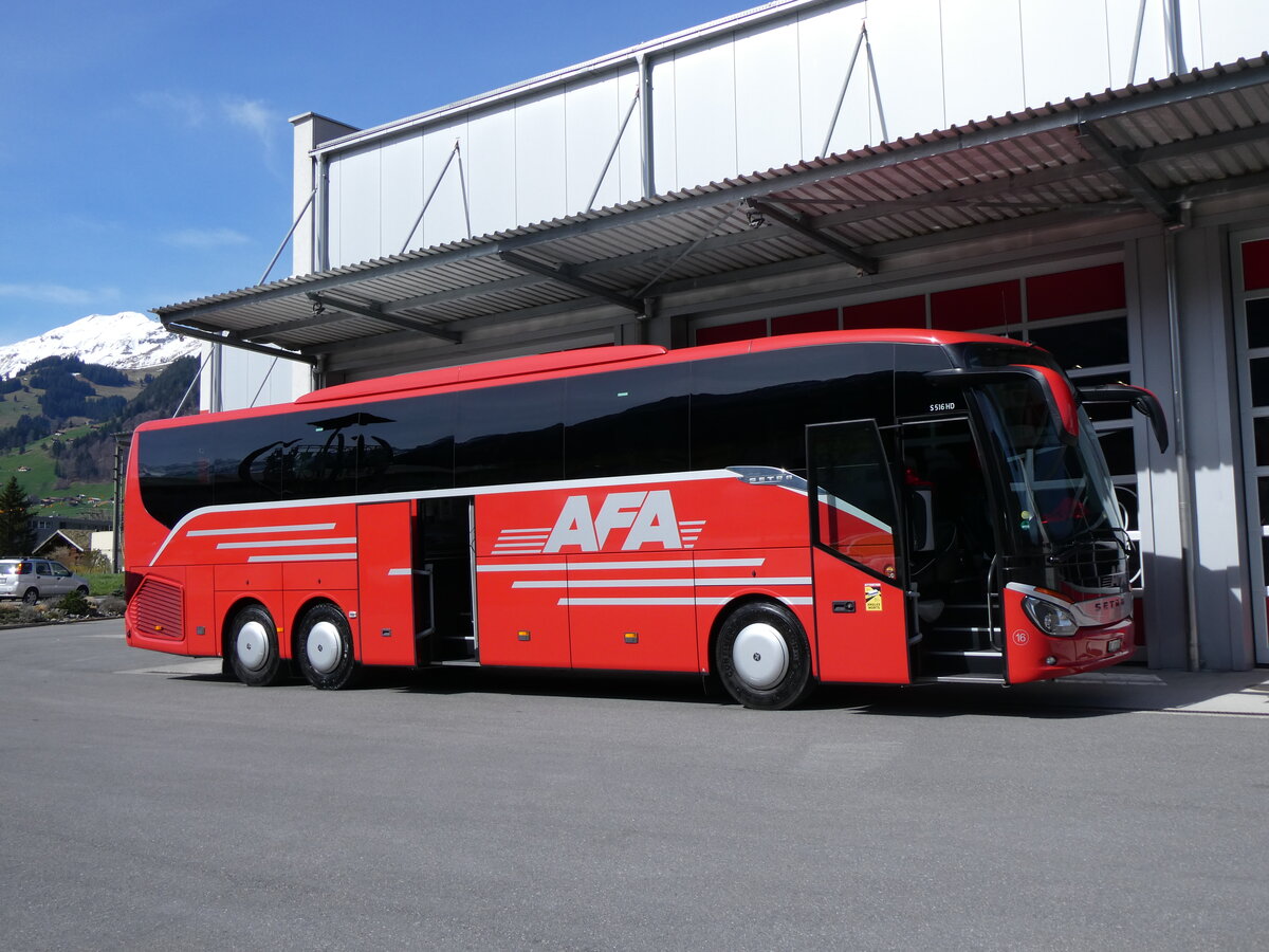 (261'002) - AFA Adelboden - Nr. 16/BE 21'181 - Setra am 5. April 2024 in Frutigen, Garage