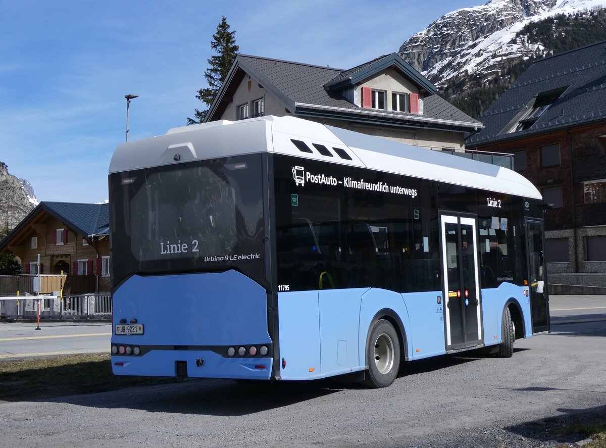 (261'029) - Mattli, Wassen - UR 9221/PID 11'795 - eSolaris (ex PostAuto Bern BE 90'275; ex PostAuto Bern BE 610'546) am 6. April 2024 in Andermatt, Gemsstockbahn