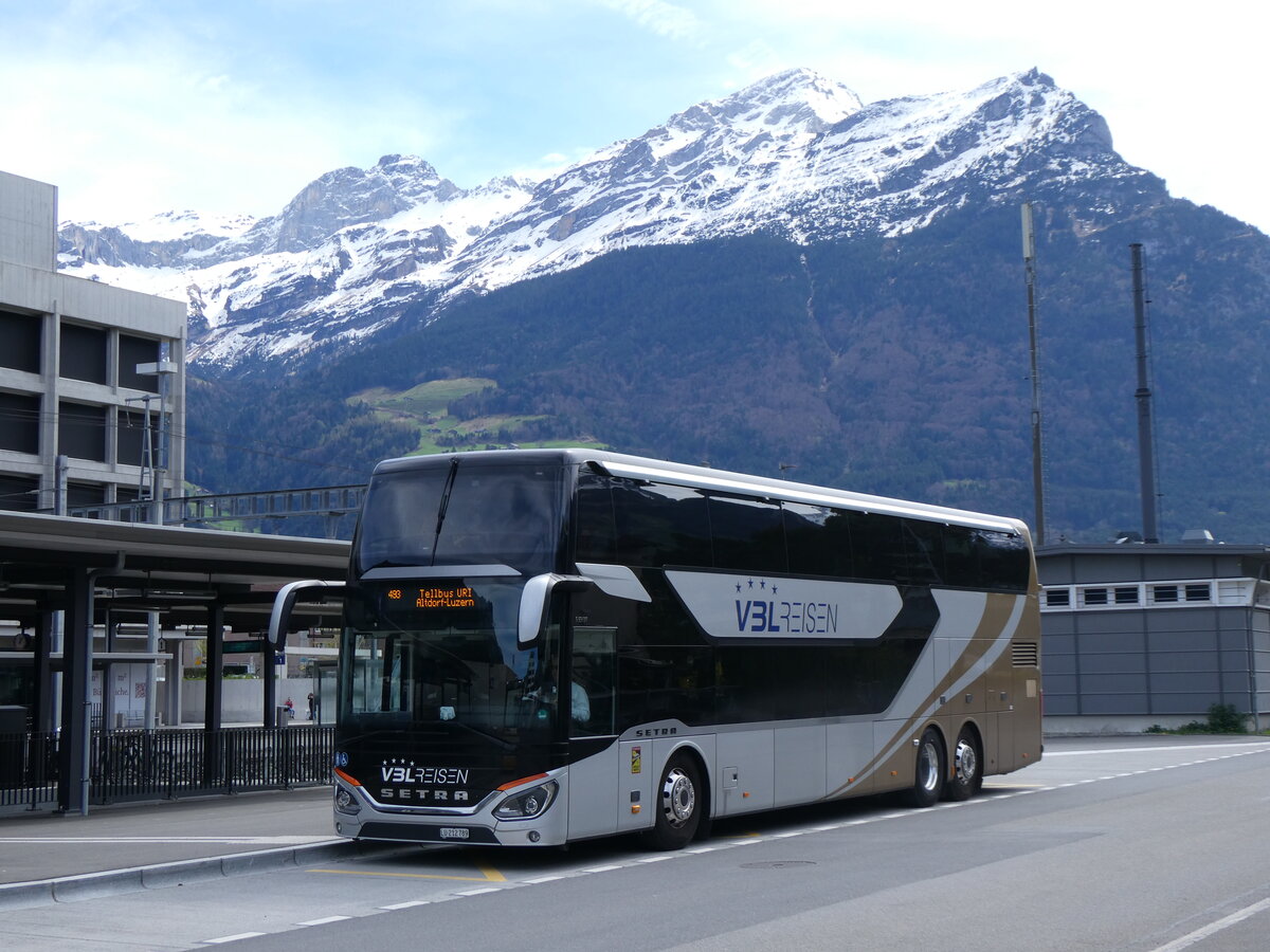 (261'042) - VBL Luzern - Nr. 808/LU 212'789 - Setra am 6. April 2024 beim Bahnhof Altdorf