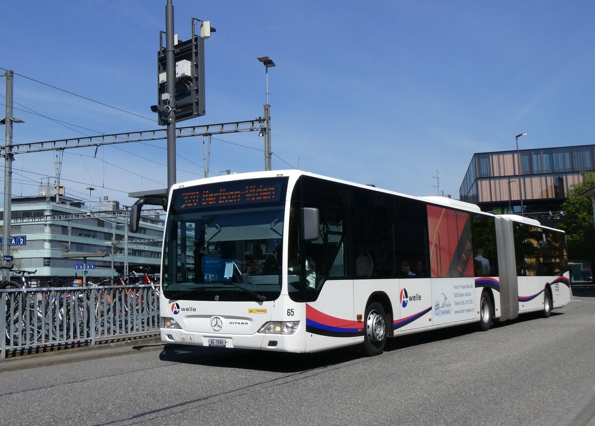 (261'170) - Steffen, Remetschwil - Nr. 65/AG 7096/PID 5542 - Mercedes am 12. April 2024 beim Bahnhof Baden