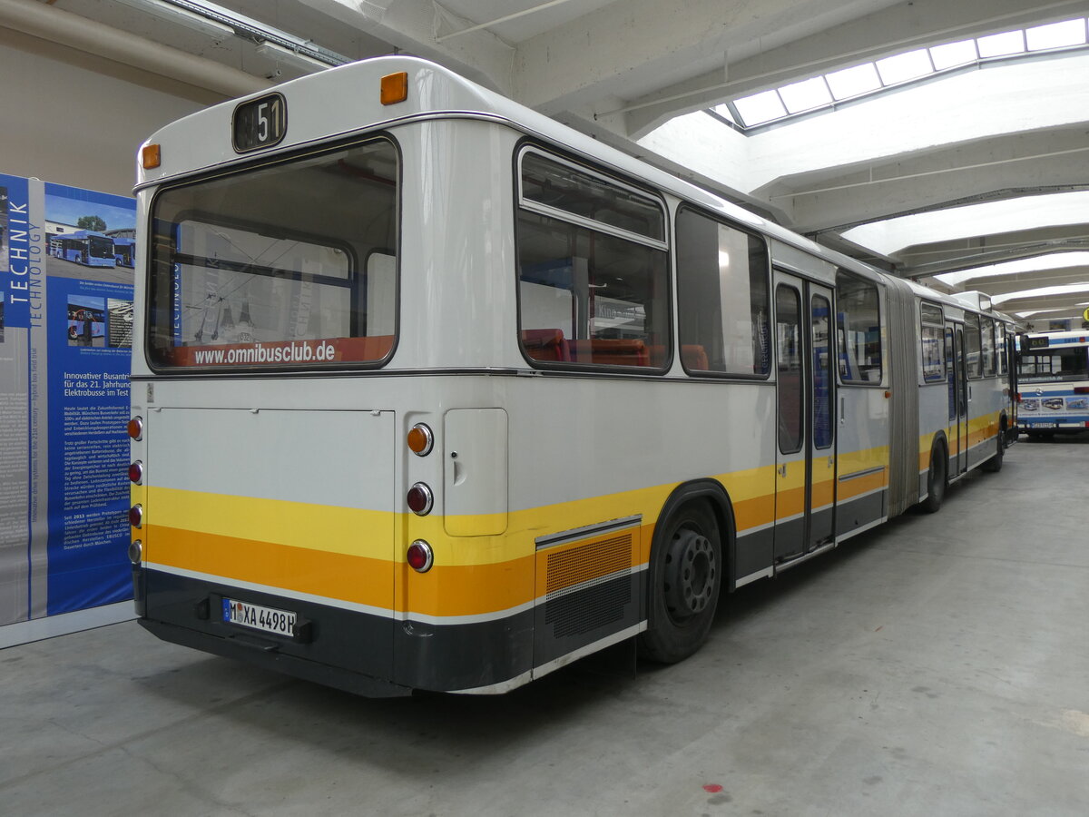 (261'265) - Weiss, M�nchen (OCM) - M-XA 4498H - MAN/G�ppel (ex VG Kirchweihtal, Kaufbeuren; ex Vorf�hrfahrzeug MAN) am 13. April 2024 in M�nchen, MVG-Museum