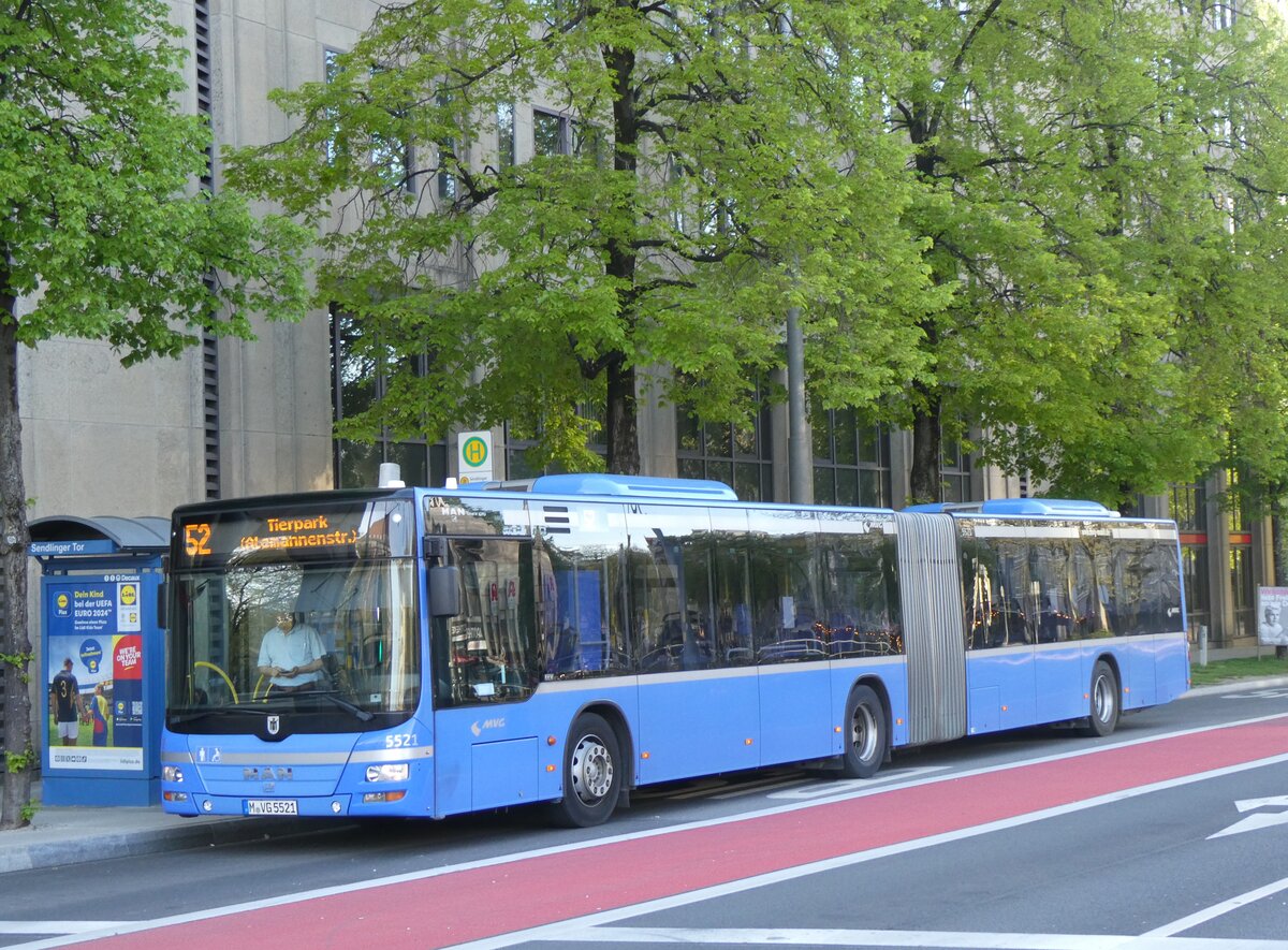 (261'295) - MVG M�nchen - Nr. 5521/M-VG 5521 - MAN am 14. April 2024 in M�nchen, Sendlinger Tor