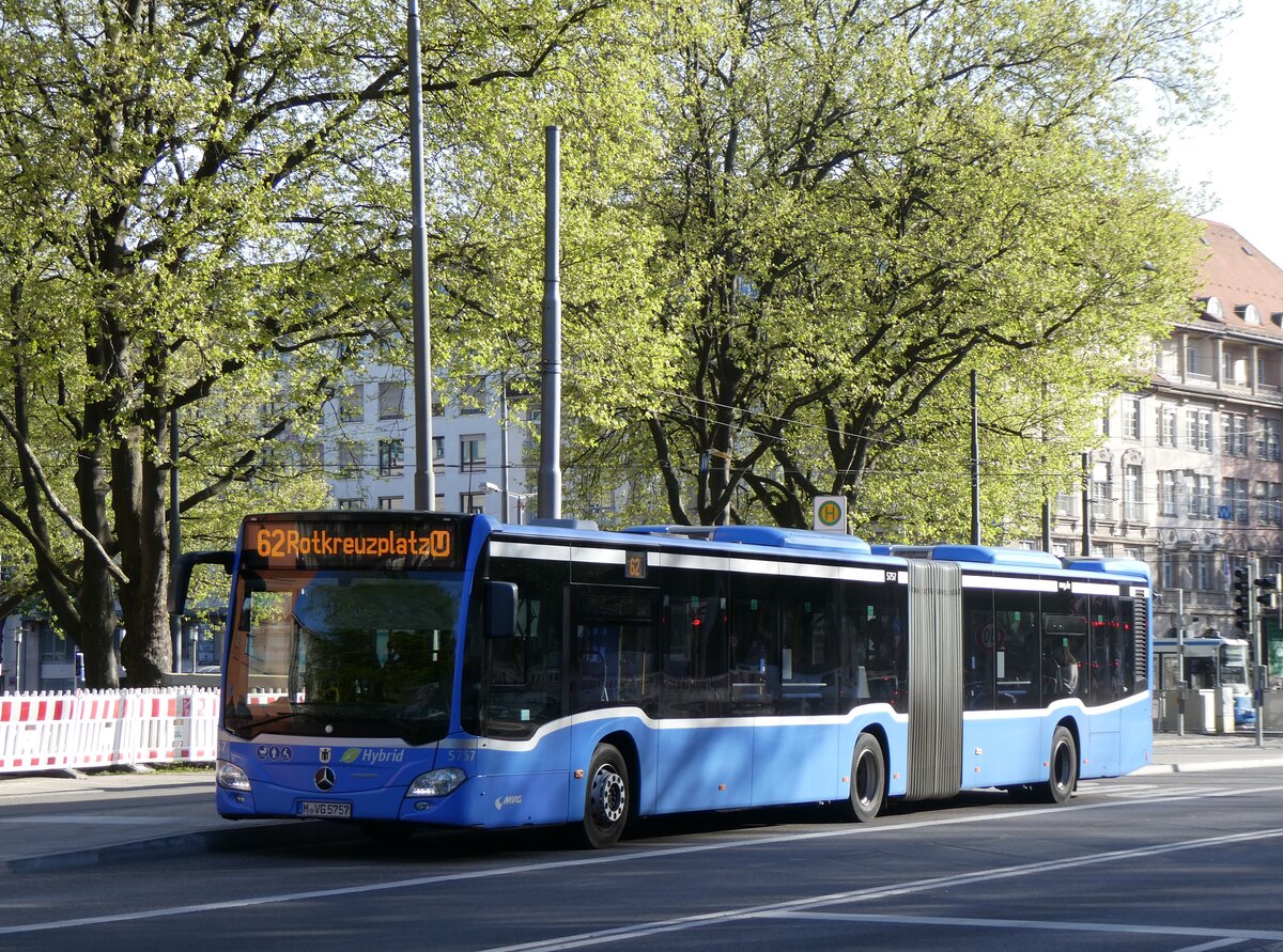(261'300) - MVG M�nchen - Nr. 5757/M-VG 5757 - Mercedes am 14. April 2024 in M�nchen, Sendlinger Tor