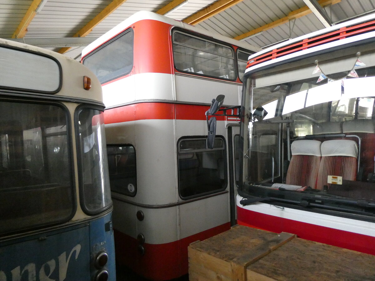 (261'324) - Sumser, M�hldorf (OCM) - Mercedes/Ludewig Anderthalbdecker (ex Zartmann, Neckarsulm) am 14. April 2024 in Grossk�llnbach, Lager OCM (Teilaufnahme)