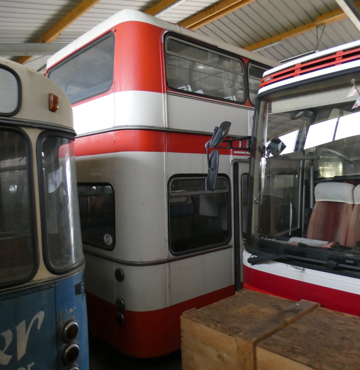 (261'326) - Sumser, M�hldorf (OCM) - Mercedes/Ludewig Anderthalbdecker (ex Zartmann, Neckarsulm) am 14. April 2024 in Grossk�llnbach, Lager OCM (Teilaufnahme)