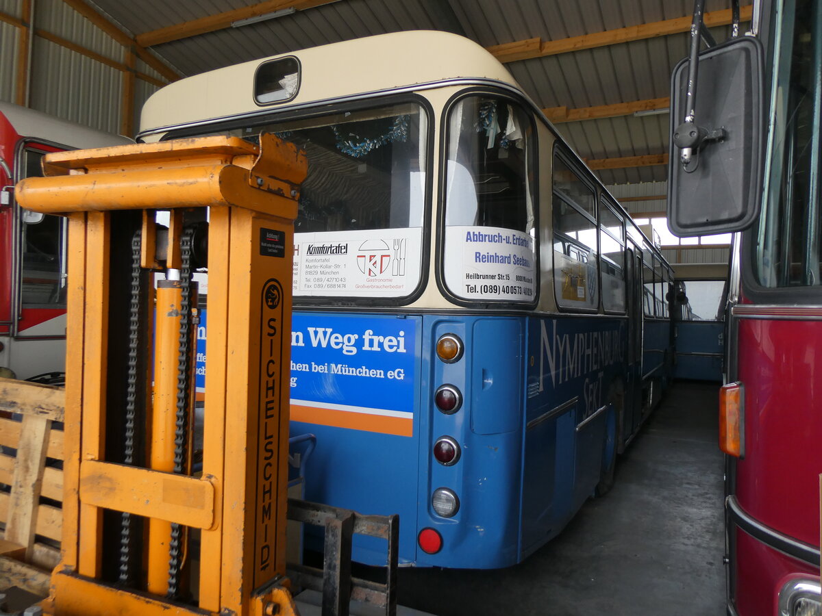 (261'337) - OCM, M�nchen - M-TV 2627 - MAN am 14. April 2024 in Grossk�llnbach, Lager