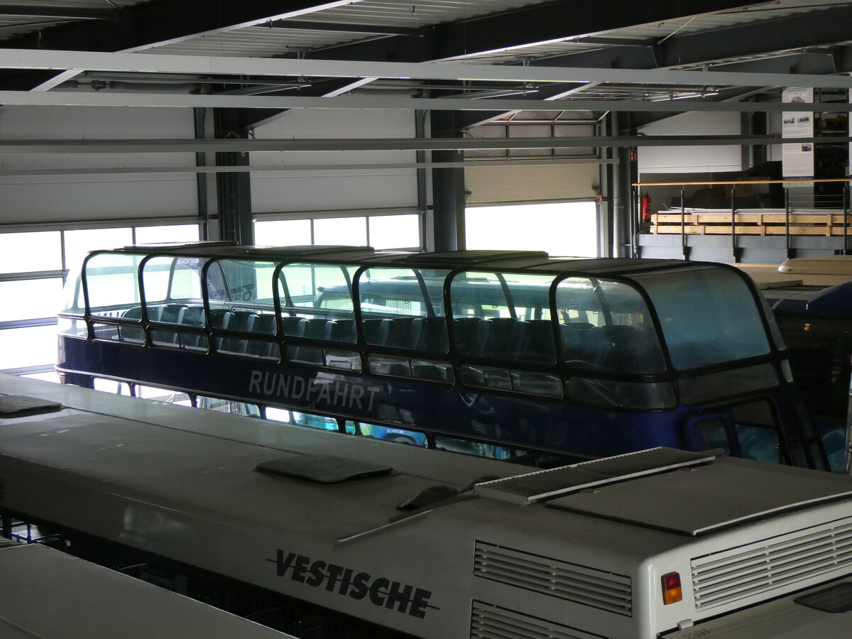 (261'385) - Berolina, Berlin (Auw�rter) - DGF-AU 65H - Neoplan am 14. April 2024 in Pilsting, Auw�rter Automobil-Park (Teilaufnahme)