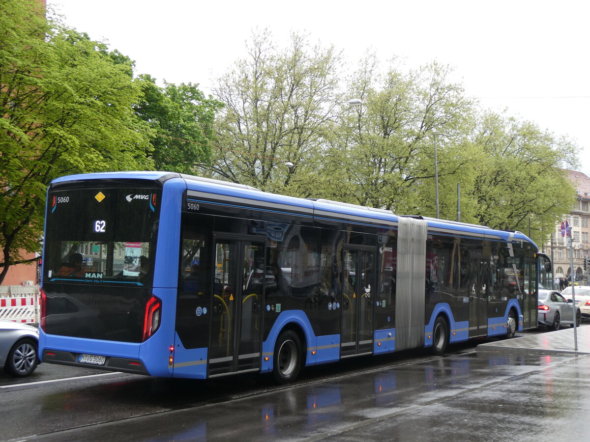 (261'449) - MVG M�nchen - Nr. 5060/M-VG 5060 - MAN am 15. April 2024 in M�nchen, Sendlinger Tor