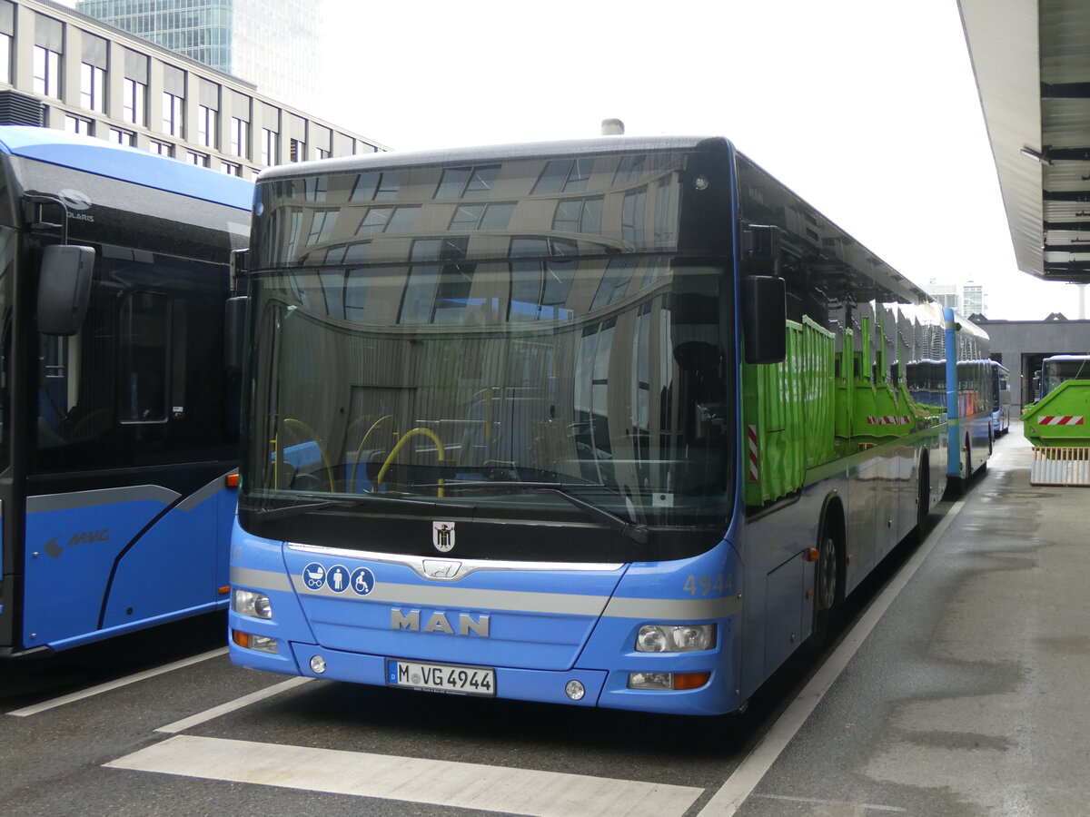 (261'469) - MVG M�nchen - Nr. 4944/M-VG 4944 - MAN am 15. April 2024 in Moosach, Betriebshof