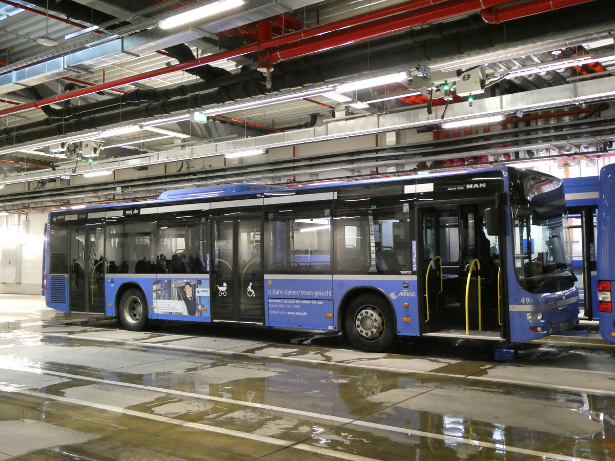 (261'481) - MVG M�nchen - Nr. 4943/M-VG 4943 - MAN am 15. April 2024 in Moosach, Betriebshof