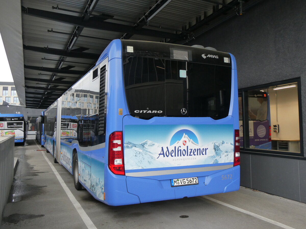 (261'502) - MVG M�nchen - Nr. 5672/M-VG 5672 - Mercedes am 15. April 2024 in Moosach, Betriebshof