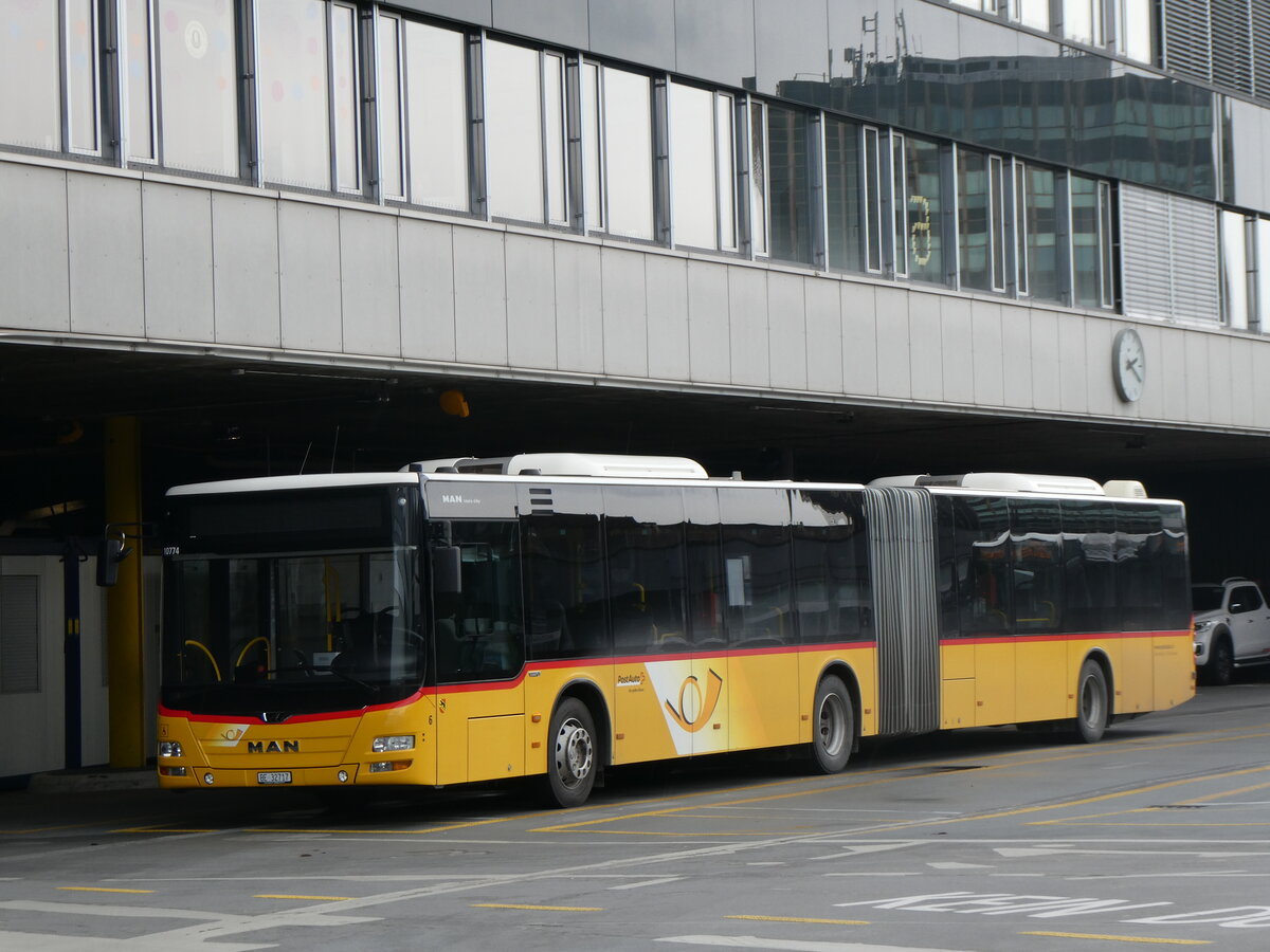 (261'684) - Steiner, Ortschwaben - Nr. 6/BE 32'717/PID 10'774 - MAN am 23. April 2024 in Bern, Postautostation