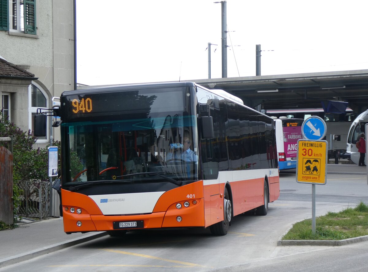 (261'869) - BOTG Amriswil - Nr. 401/TG 229'373 - Neoplan (ex Nr. 8) am 2. Mai 2024 beim Bahnhof Romanshorn