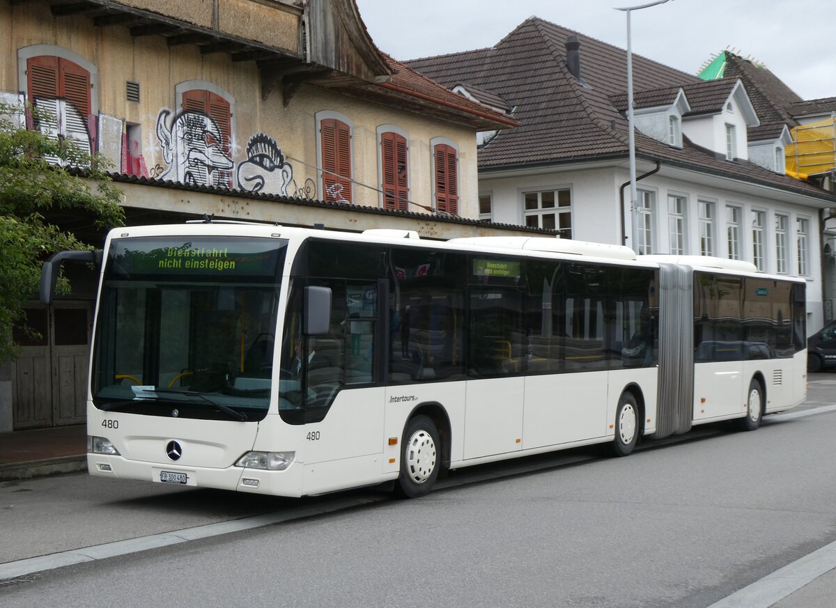(262'205) - Intertours, Domdidier - Nr. 480/FR 300'480 - Mercedes (ex Nr. 210; ex STI Thun Nr. 134) am 6. Mai 2024 beim Bahnhof M�nsingen