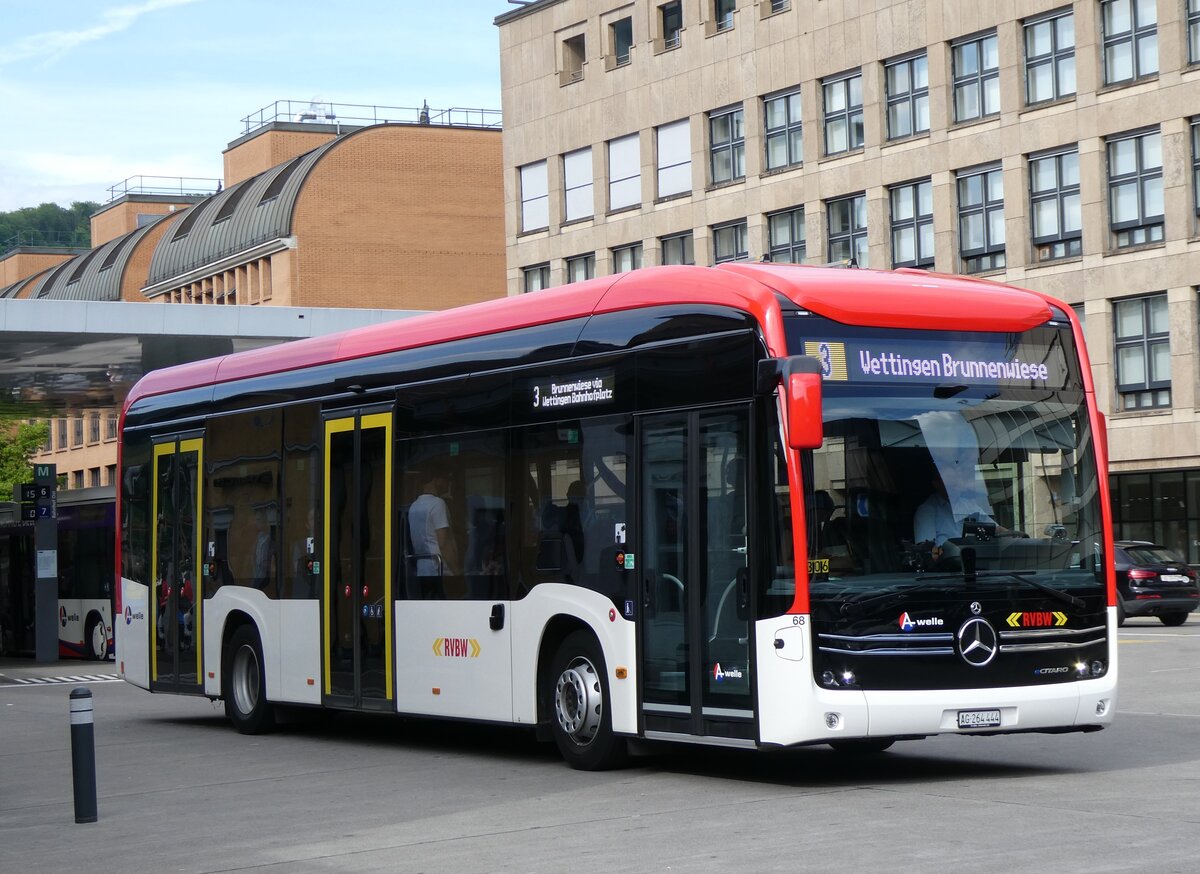 (262'330) - RVBW Wettingen - Nr. 68/AG 264'444 - eMercedes am 12. Mai 2024 beim Bahnhof Baden