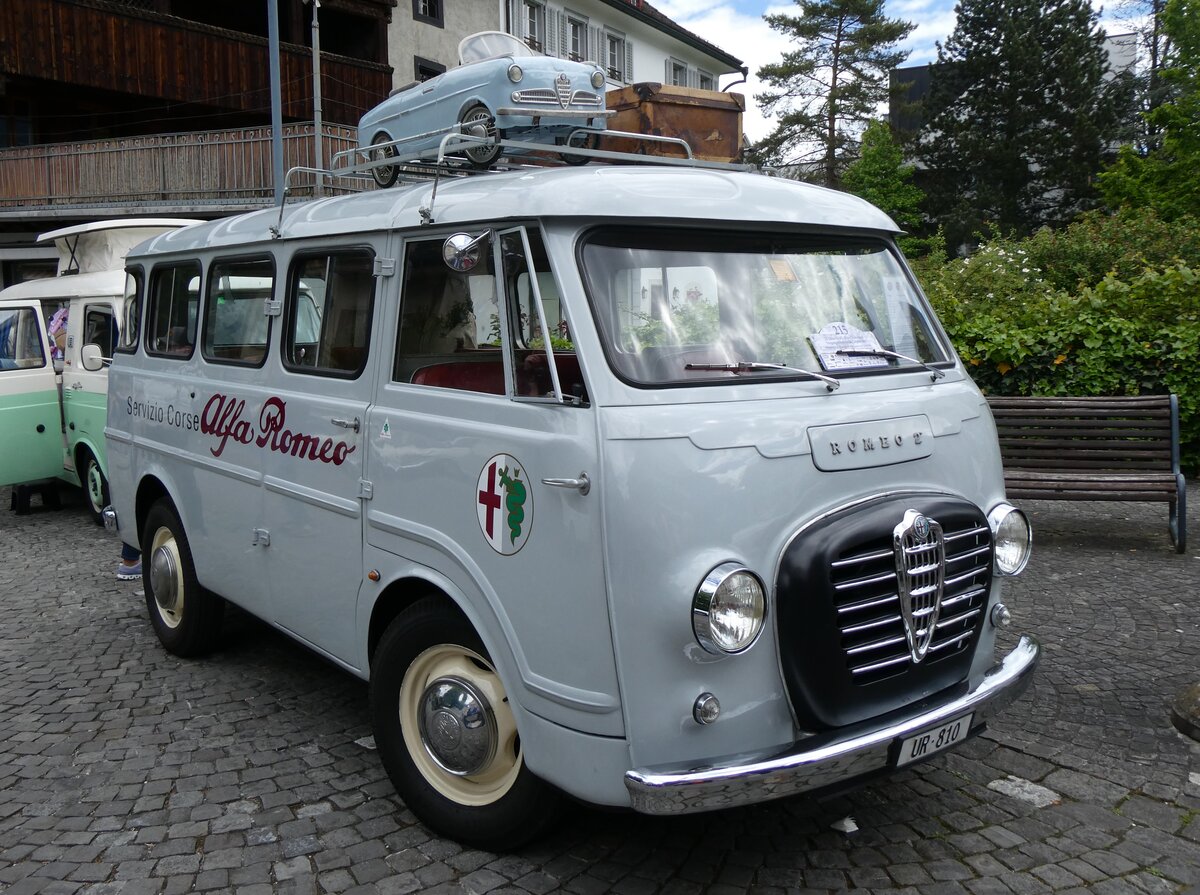 (262'707) - ??? - UR 810 - Alfa Romeo (ex Aguti, I-Rimini; ex Aguti, RSM San Marino; ex Alfa Romeo, I-Milano) am 18. Mai 2024 in Sarnen, OiO