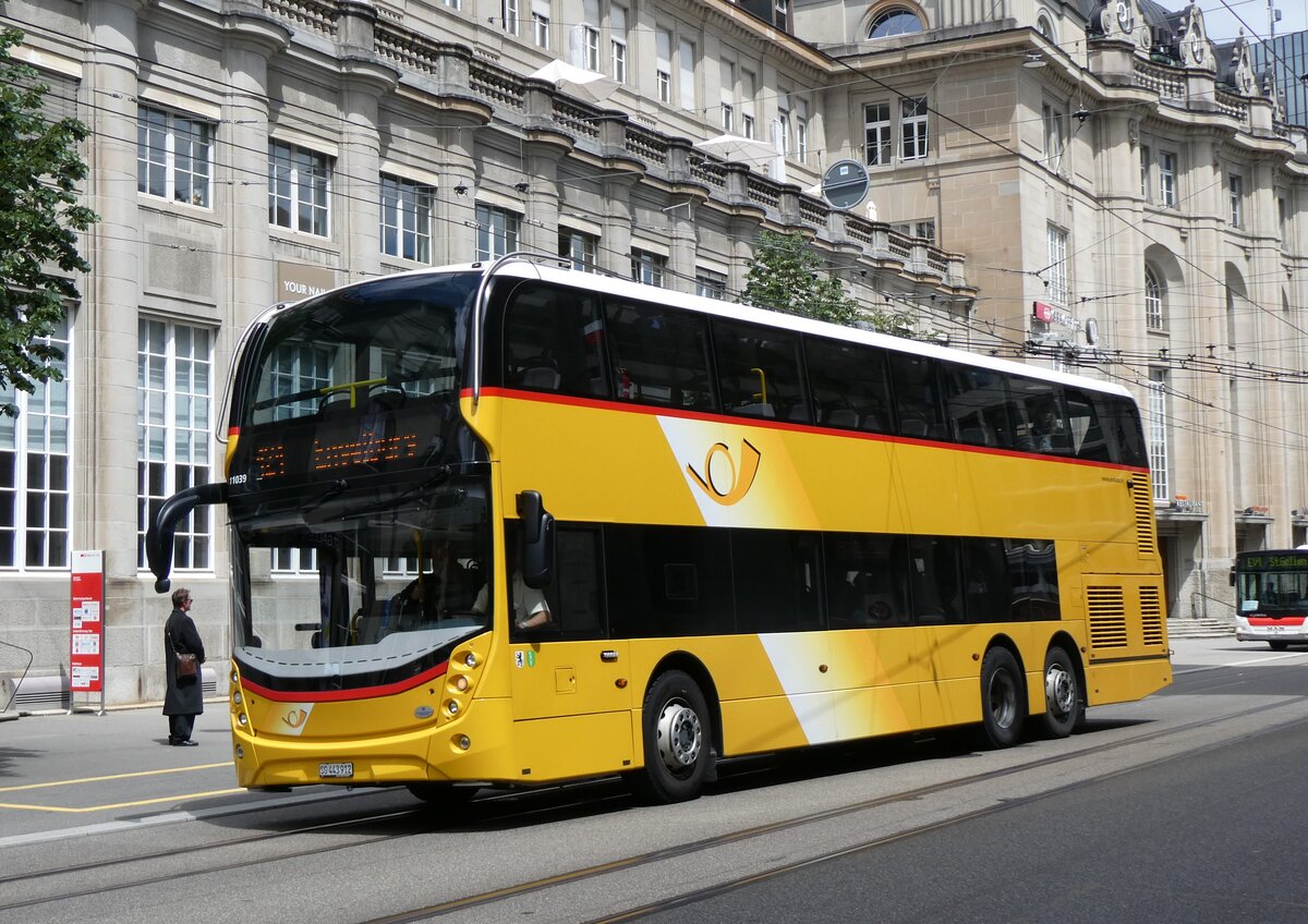 (262'875) - PostAuto Ostschweiz - SG 443'912/PID 11'039 - Alexander Dennis am 24. Mai 2024 beim Bahnhof St. Gallen
