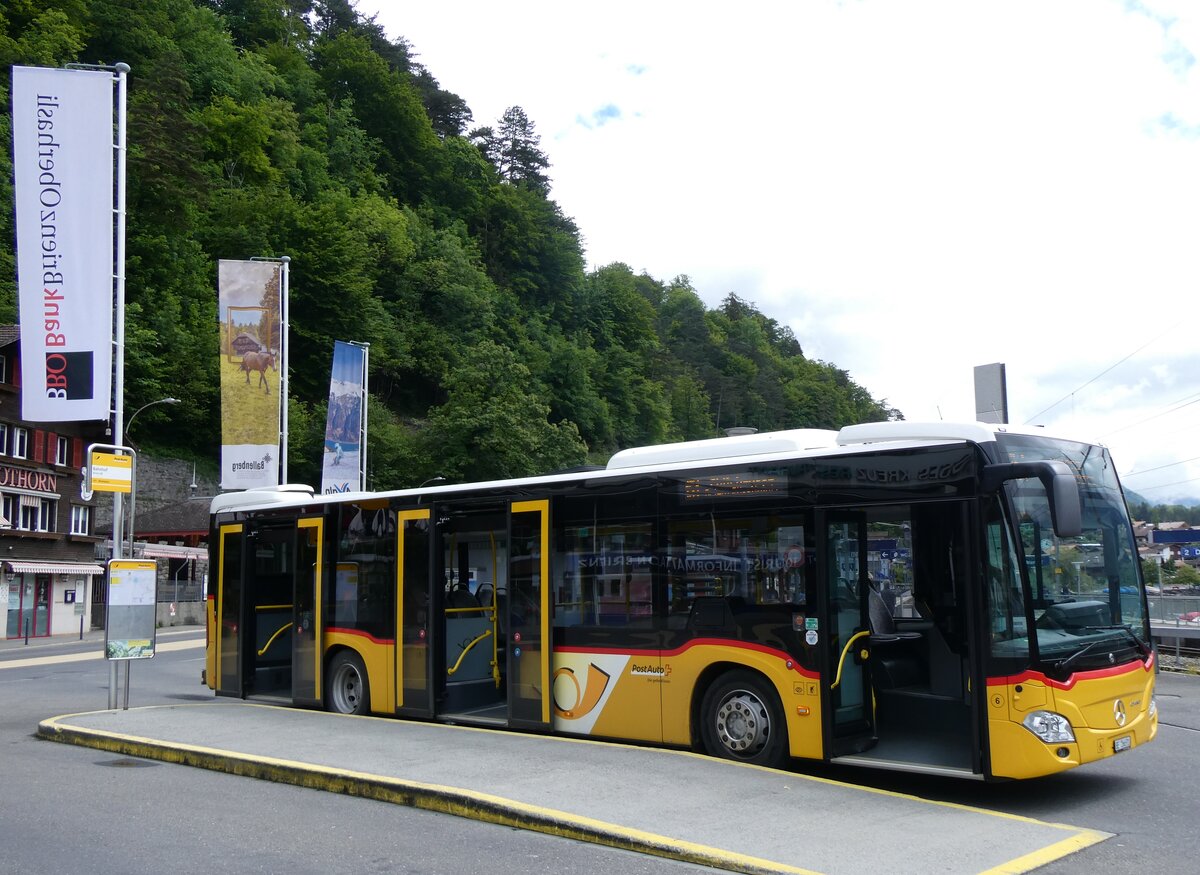 (263'233) - Fl�ck, Brienz - Nr. 6/BE 26'631/PID 11'683 - Mercedes (ex PostAuto Bern) am 28. Mai 2024 beim Bahnhof Brienz