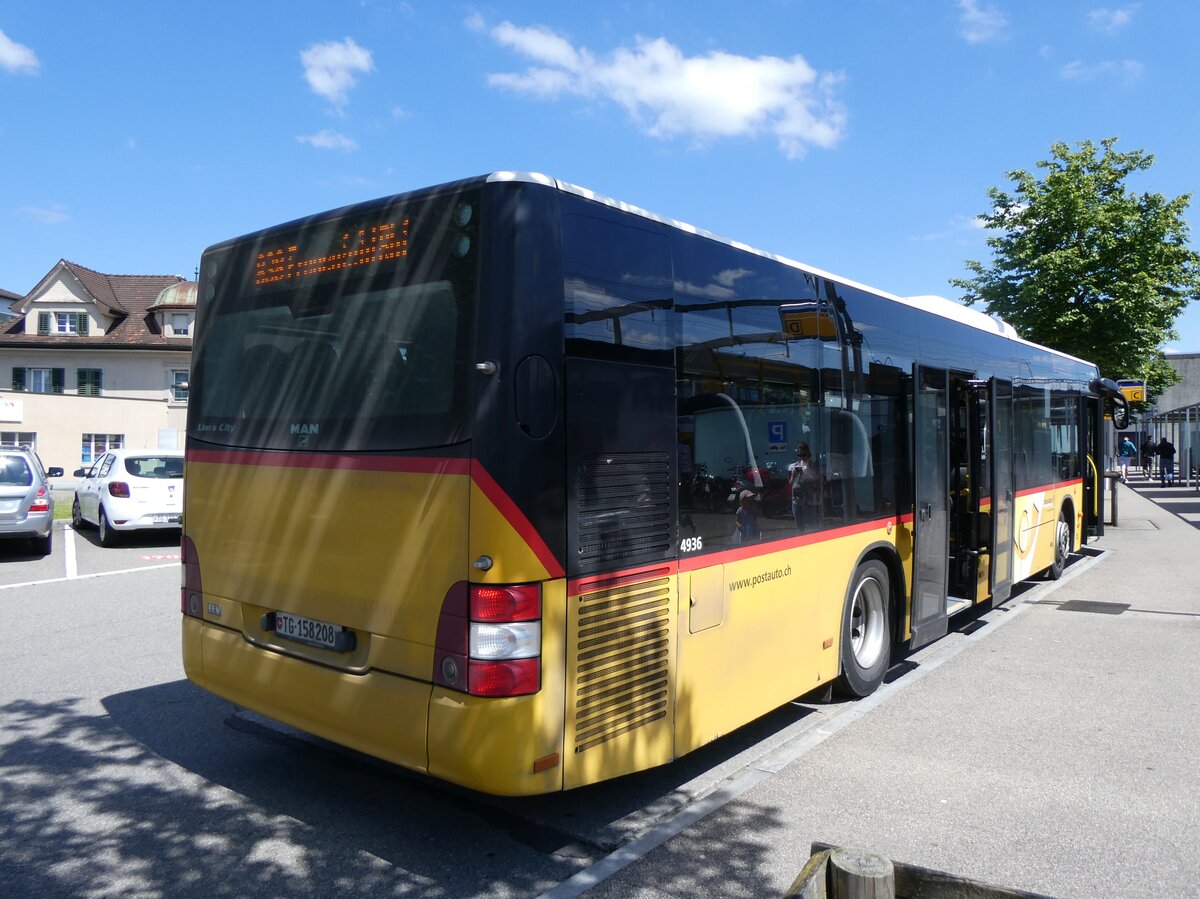 (263'390) - PostAuto Ostschweiz - TG 158'208/PID 4936 - MAN (ex Nr. 32) am 4. Juni 2024 beim Bahnhof Weinfelden
