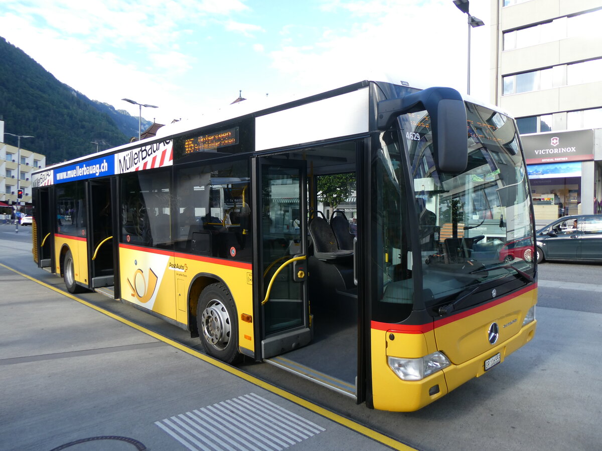 (263'685) - PostAuto Graub�nden - GR 106'553/PID 4629 - Mercedes (ex PostAuto Nordschweiz) am 14. Juni 2024 beim Bahnhof Interlaken West