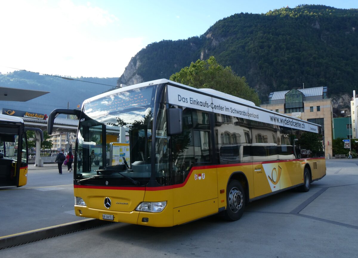(263'686) - PostAuto Graub�nden - GR 106'553/PID 4629 - Mercedes (ex PostAuto Nordschweiz) am 14. Juni 2024 beim Bahnhof Interlaken West