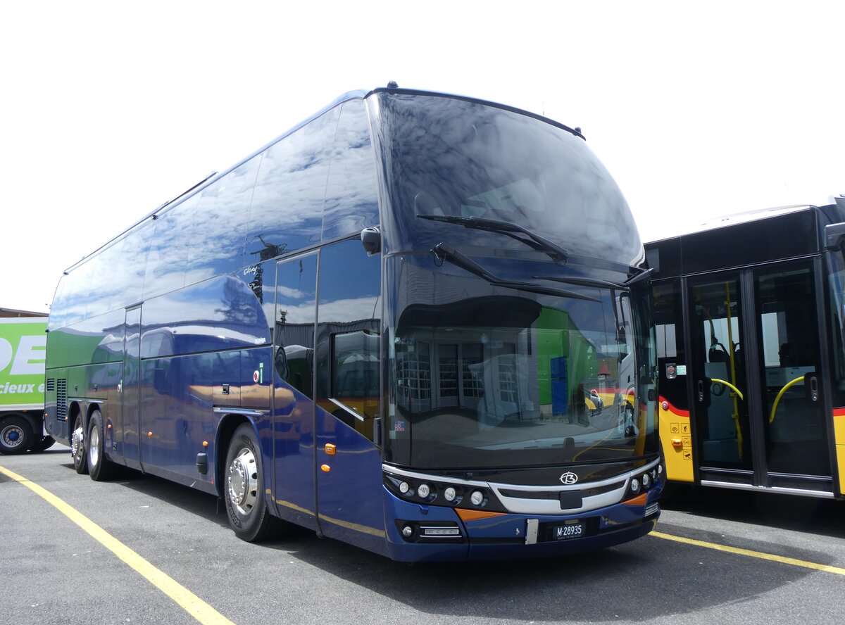 (263'724) - Schweizer Armee - M+28'935 - Scania/Beulas am 16. Juni 2024 in Kerzers, Interbus