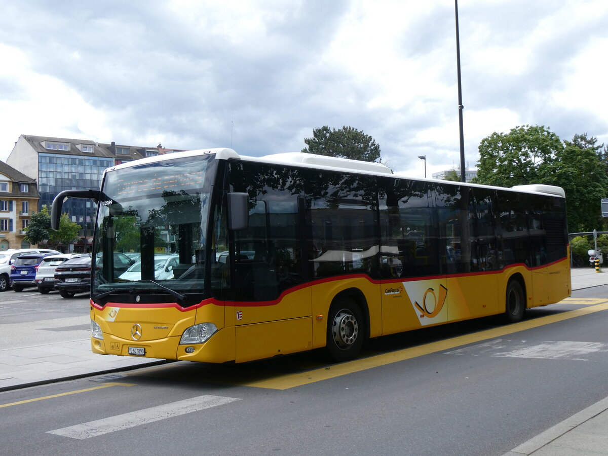 (263'776) - CarPostal Ouest - VD 607'890/PID 10'989 - Mercedes (ex JU 43'869) am 16. Juni 2024 beim Bahnhof Yverdon