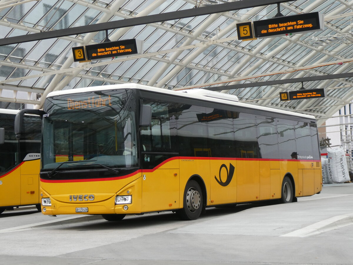 (263'843) - PostAuto Graub�nden - GR 170'436/PID 10'212 - Iveco am 20. Juni 2024 in Chur, Postautostation