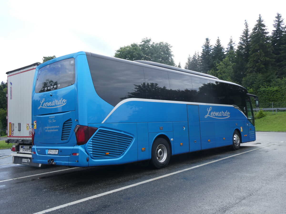(263'933) - Leonardo, Unterengstringen - ZH 945'688 - Setra am 22. Juni 2024 in Rothenburg, Luzerner Rastst�tte