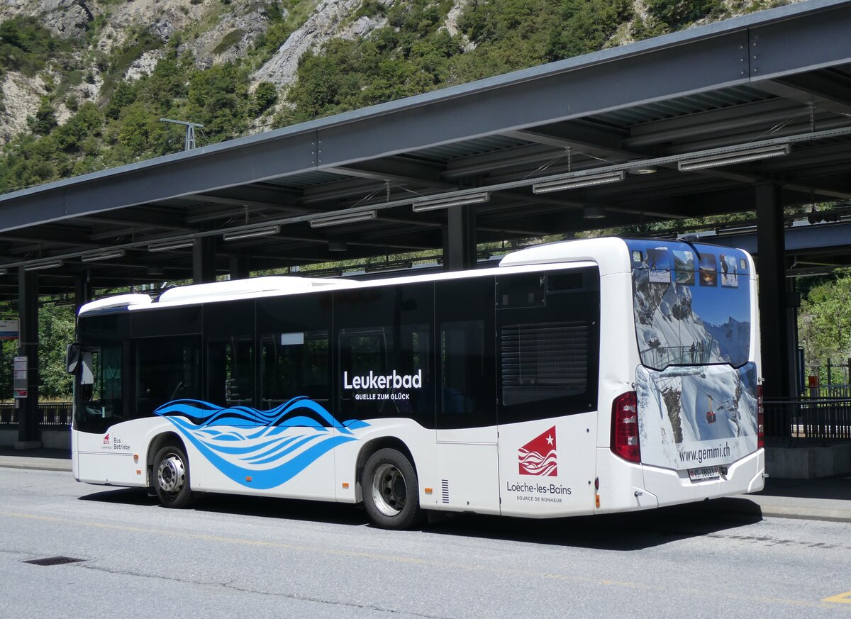 (263'992) - LBB Susten - Nr. 23/VS 38'023 - Mercedes am 24. Juni 2024 beim Bahnhof Leuk