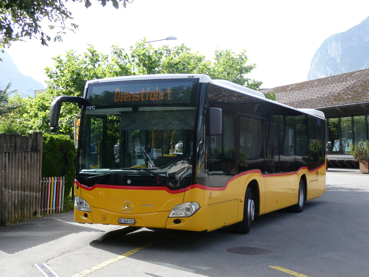 (264'077) - Fl�ck, Brienz - Nr. 21/BE 868'721/PID 11'212 - Mercedes am 29. Juni 2024 in Meiringen, Postautostation
