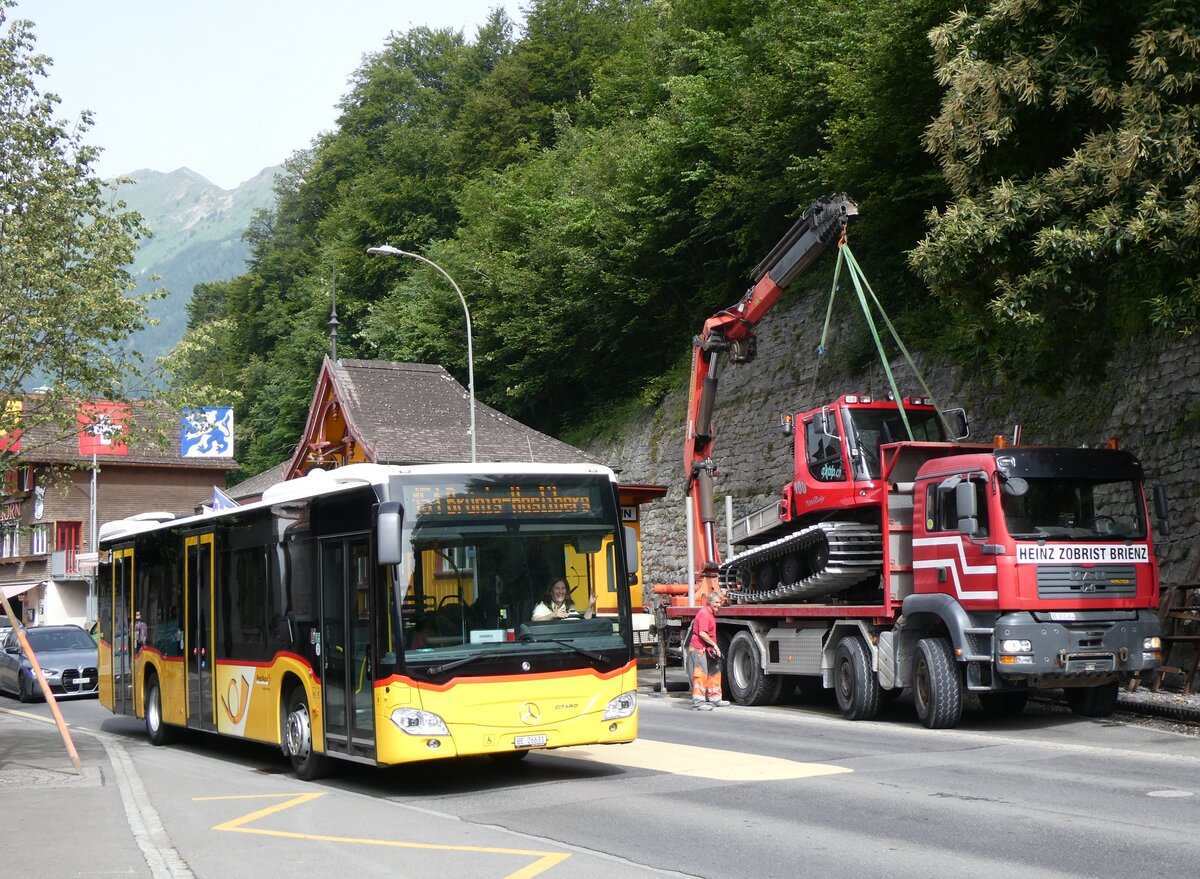 (264'089) - Fl�ck, Brienz - Nr. 6/BE 26'631/PID 11'683 - Mercedes (ex PostAuto Bern) am 29. Juni 2024 beim Bahnhof Brienz