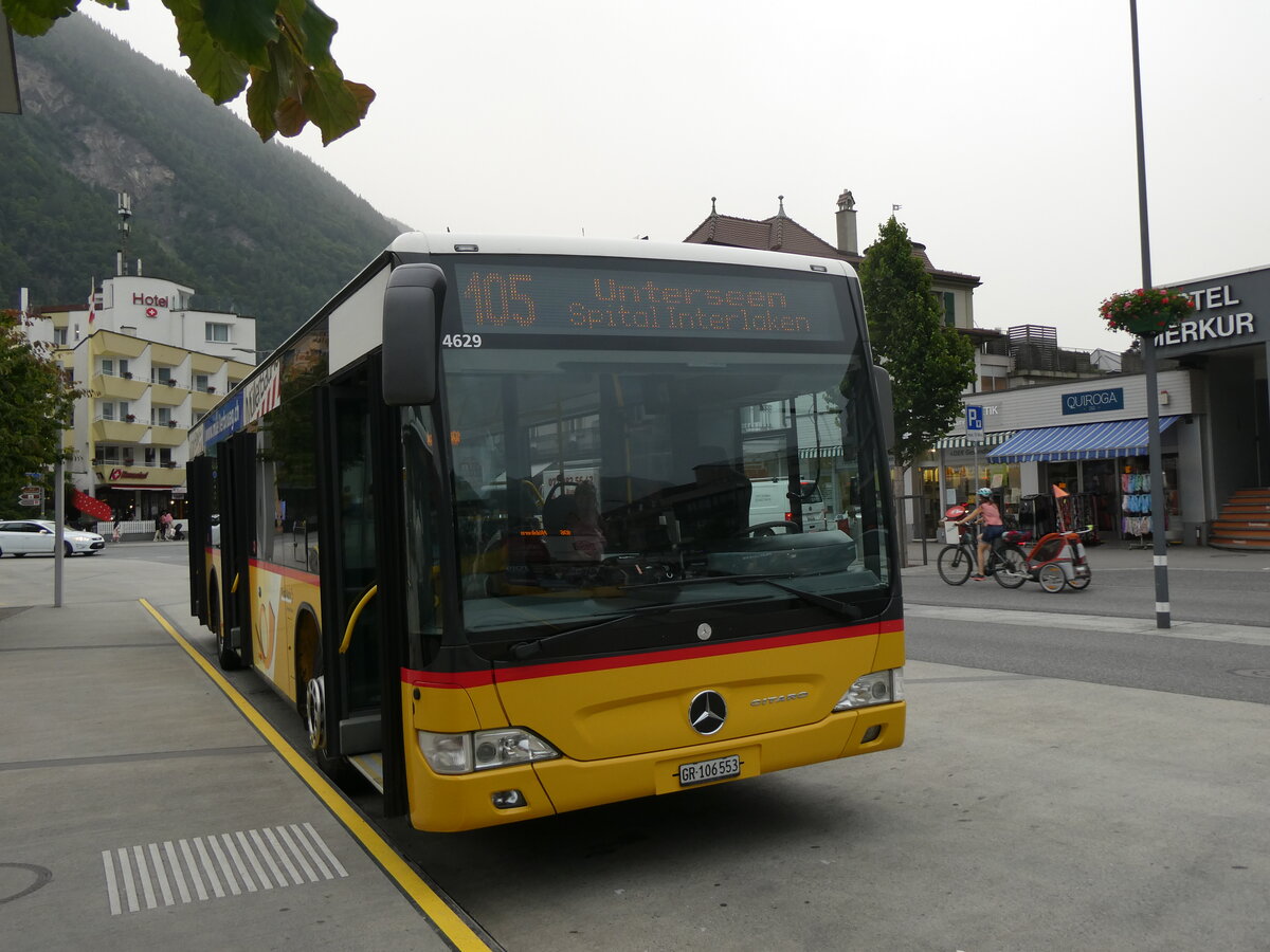 (264'210) - PostAuto Graub�nden - GR 106'553/PID 4629 - Mercedes (ex PostAuto Nordschweiz) am 29. Juni 2024 beim Bahnhof Interlaken West