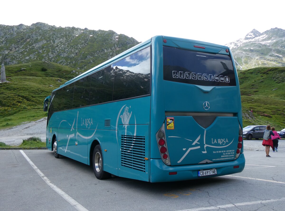 (264'289) - Aus Spanien: La Rosa, Marchena - CB 6917 ME - Mercedes/Noge am 2. Juli 2024 in Lukmanier, Passh�he (bulgarisches Kennzeichen)