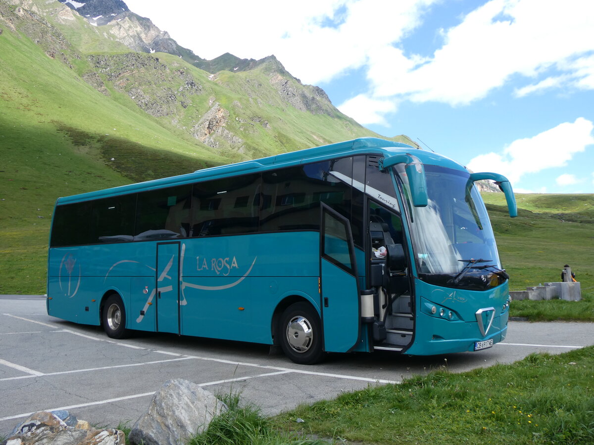 (264'290) - Aus Spanien: La Rosa, Marchena - CB 6917 ME - Mercedes/Noge am 2. Juli 2024 in Lukmanier, Passh�he (bulgarisches Kennzeichen)