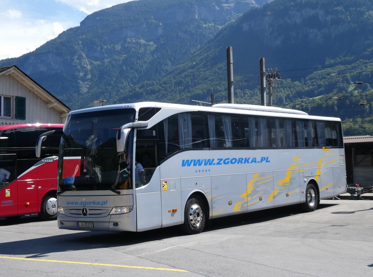(265'617) - Aus Polen: Zg�rka, Modliborzyce - LJA 05'292 - Mercedes am 13. August 2024 beim Bahnhof Meiringen