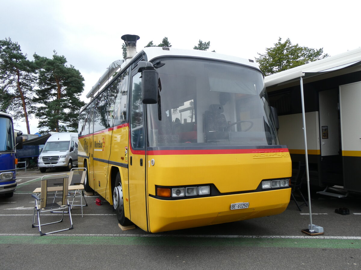 (265'819) - L�thi, Kr�iligen - Nr. 1/BE 61'250 - Neoplan (ex Autopostale, Croglio PID 3122) am 17. August 2024 in Neuhausen, Langriet