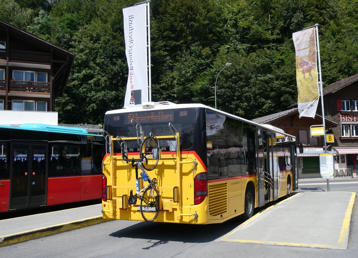 (265'975) - Fl�ck, Brienz - Nr. 3/BE 568'700/PID 5426 - Setra am 19. August 2024 beim Bahnhof Brienz
