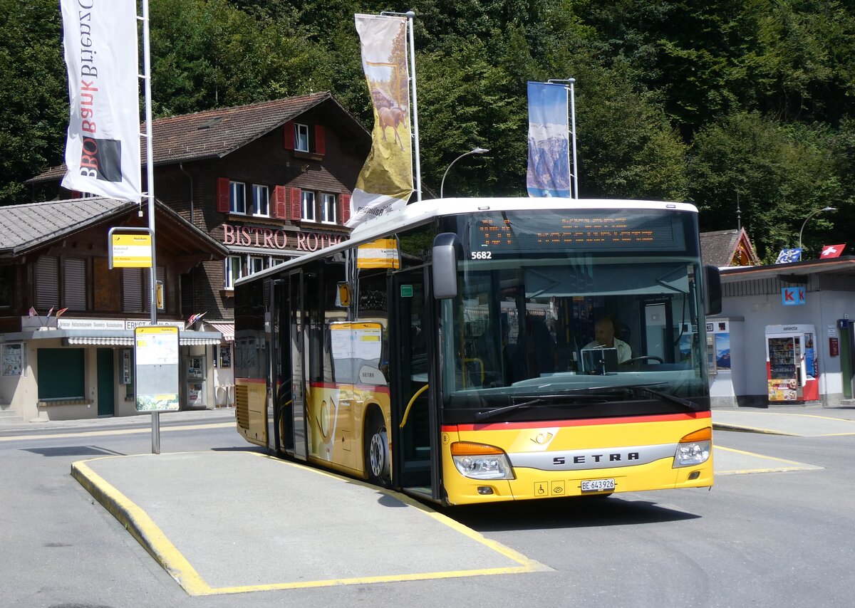 (265'982) - Fl�ck, Brienz - Nr. 8/BE 643'926/PID 5682 - Setra am 19. August 2024 beim Bahnhof Brienz