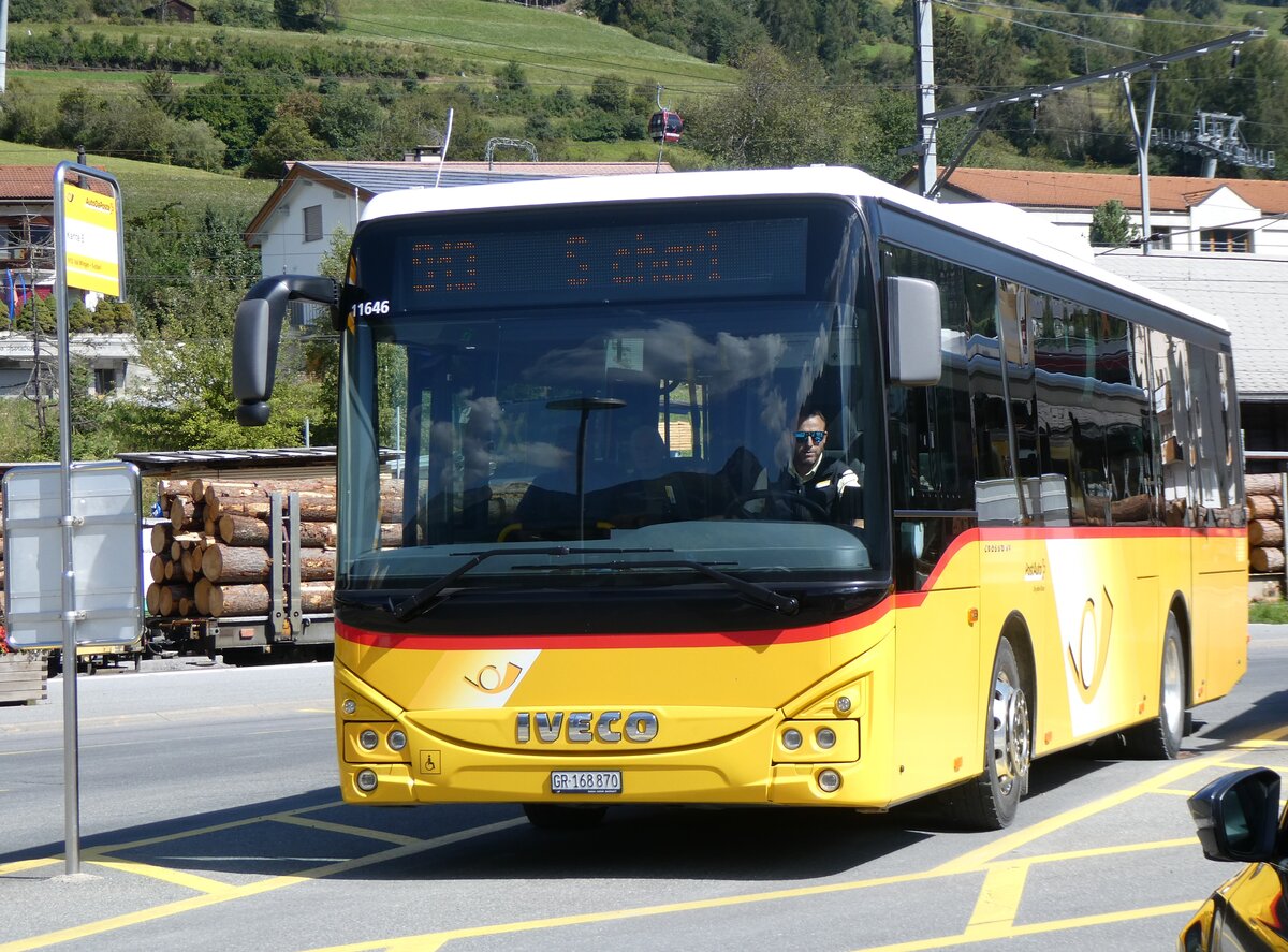 (266'222) - PostAuto Graub�nden - GR 168'870/PID 11'646 - Iveco am 27. August 2024 beim Bahnhof Scuol-Tarasp