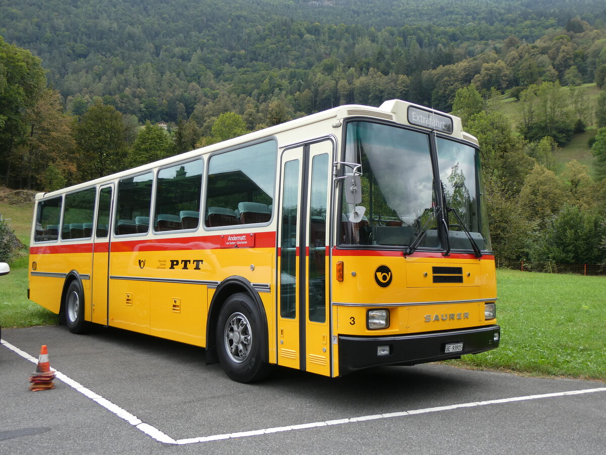 (266'840) - Kolb, Grasswil - Nr. 3/BE 93'915 - Saurer/R&J (ex Schmocker, Stechelberg Nr. 3/PID 2409; ex Schmocker, Stechelberg Nr. 1; ex Gertsch, Stechelberg Nr. 1) am 8. September 2024 in Innertkirchen, Gasthof T�nnler