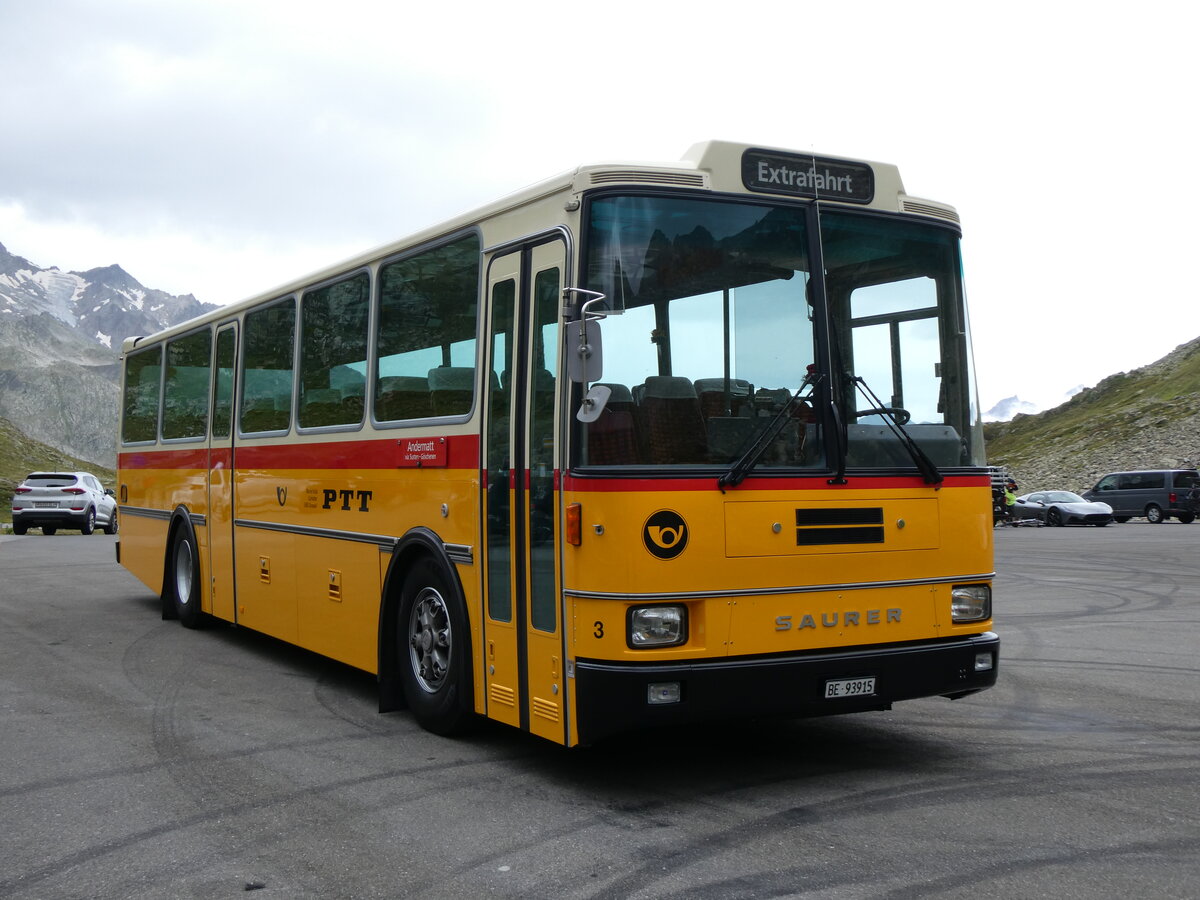 (266'846) - Kolb, Grasswil - Nr. 3/BE 93'915 - Saurer/R&J (ex Schmocker, Stechelberg Nr. 3/PID 2409; ex Schmocker, Stechelberg Nr. 1; ex Gertsch, Stechelberg Nr. 1) am 8. September 2024 in Susten, Passh�he