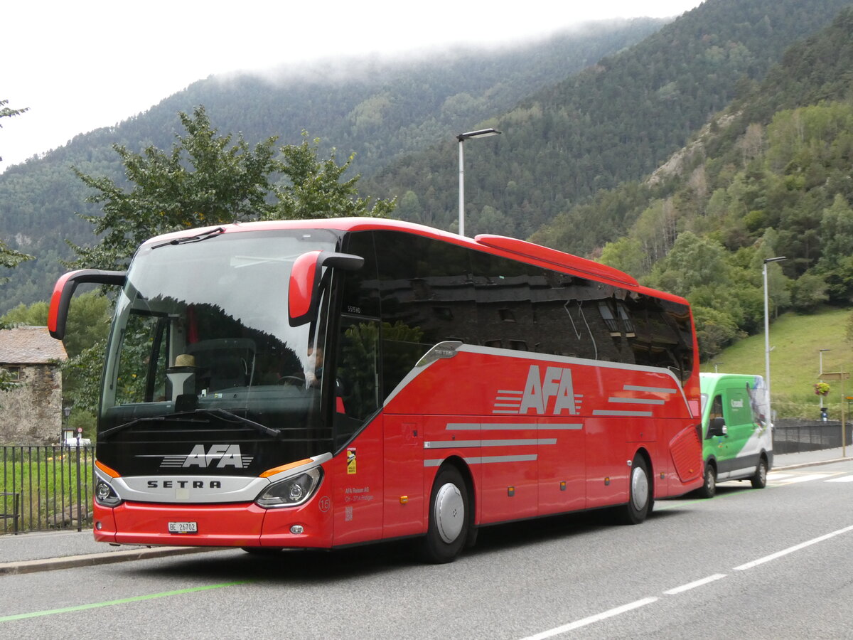 (267'156) - Aus der Schweiz: AFA Adelboden - Nr. 15/BE 26'702 - Setra am 18. September 2024 in La Cortinada, Pla�a de La Cortinada