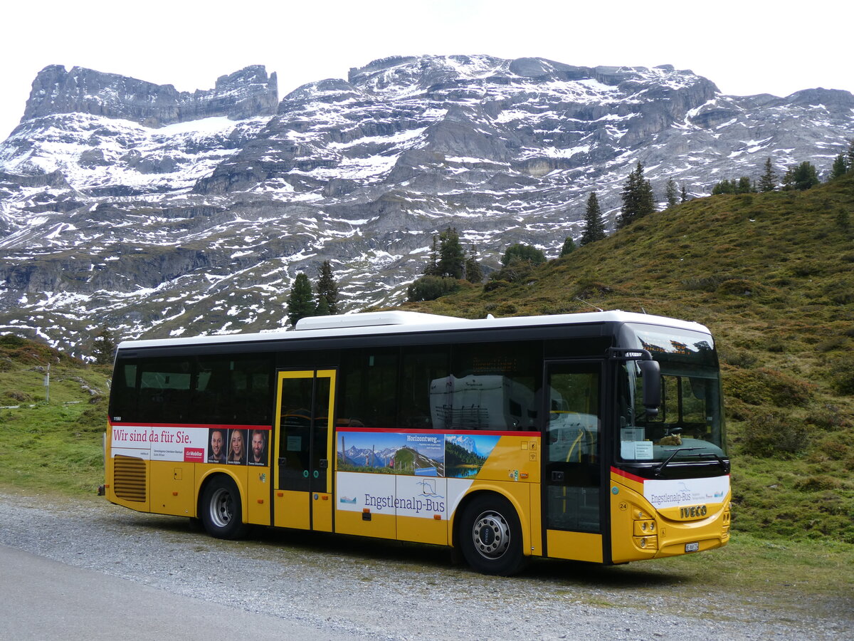 (267'468) - Fl�ck, Brienz - Nr. 24/BE 868'724/PID 11'593 - Iveco am 22. September 2024 auf der Engstlenalp (Einsatz Engstlenalp-Bus)