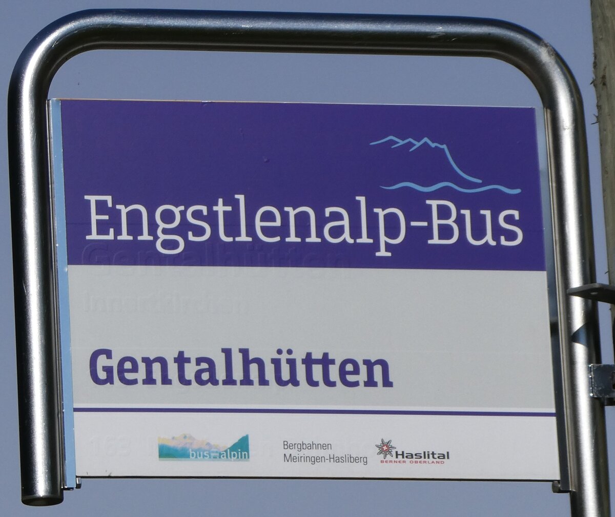(267'498) - Engstlenalp-Bus-Haltestellenschild - Innertkirchen, Gentalh�tten - am 22. September 2024