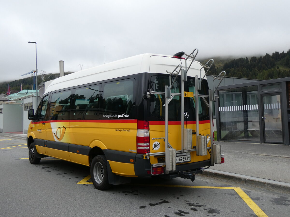(267'533) - PostAuto Graub�nden - GR 69'693/PID 11'176 - Mercedes am 24. September 2024 in San Bernardino, Villaggio