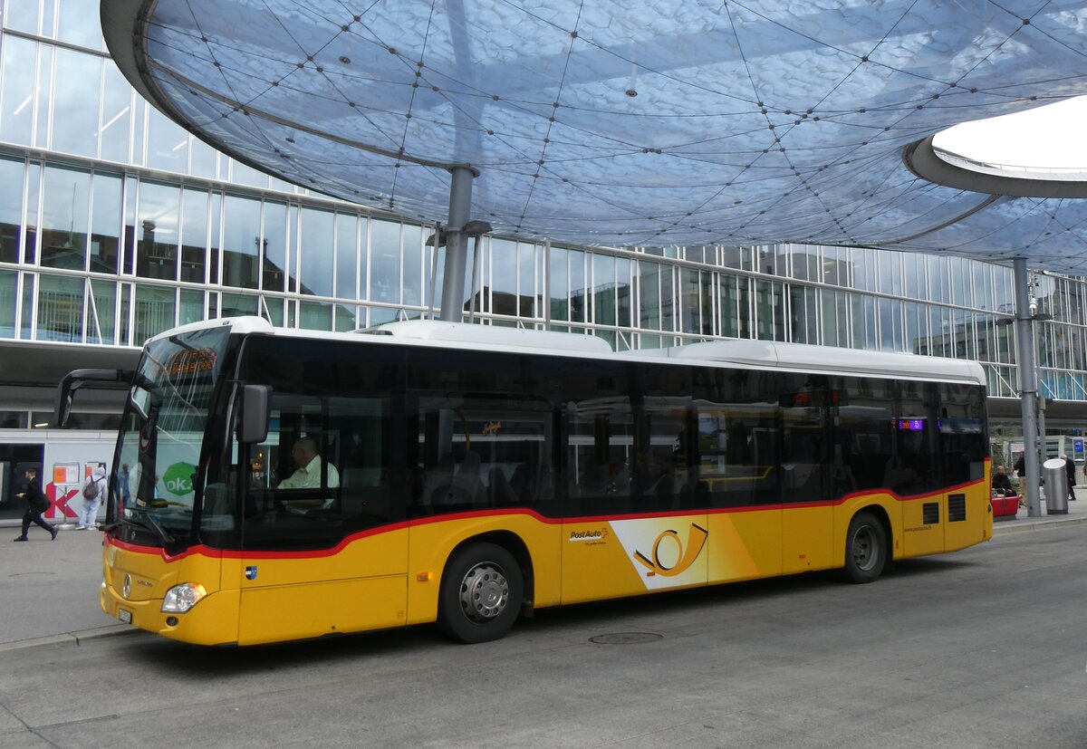 (267'666) - PostAuto Nordschweiz - AG 569'506/PID 10'811 - Mercedes (ex Brem, W�lflinswil) am 3. Oktober 2024 beim Bahnhof Aarau 